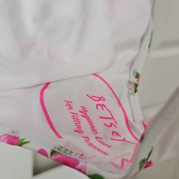 Betsey Johnson NWT Swimsuit - Picture 3 of 6